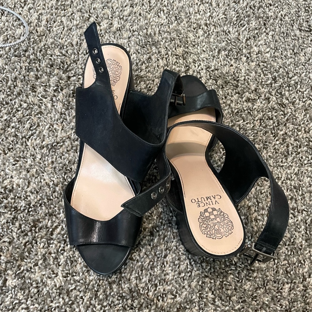Vince Camuto Elegant Black Sandals